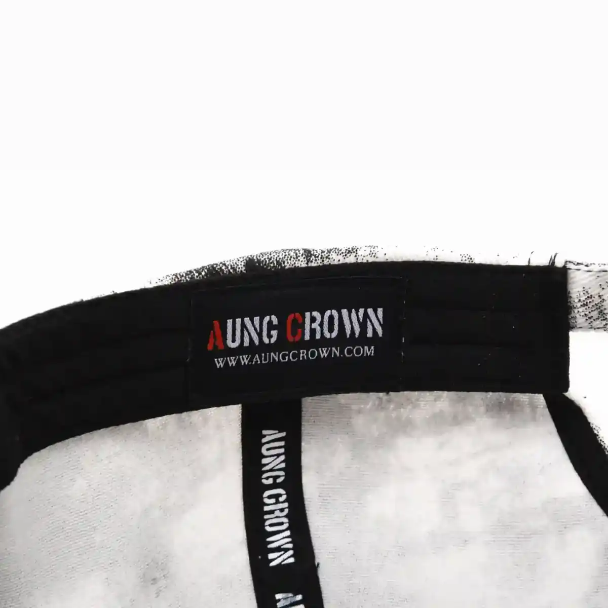 the inner label on the fashion baseball cap SFG-210421-8 the inner label on the fashion baseball cap SFG-210421-8
