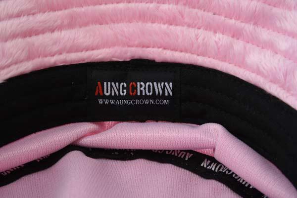 Aung Crown fleece winter bucket hat with an inner label, a sweatband, and tapings KN2102072