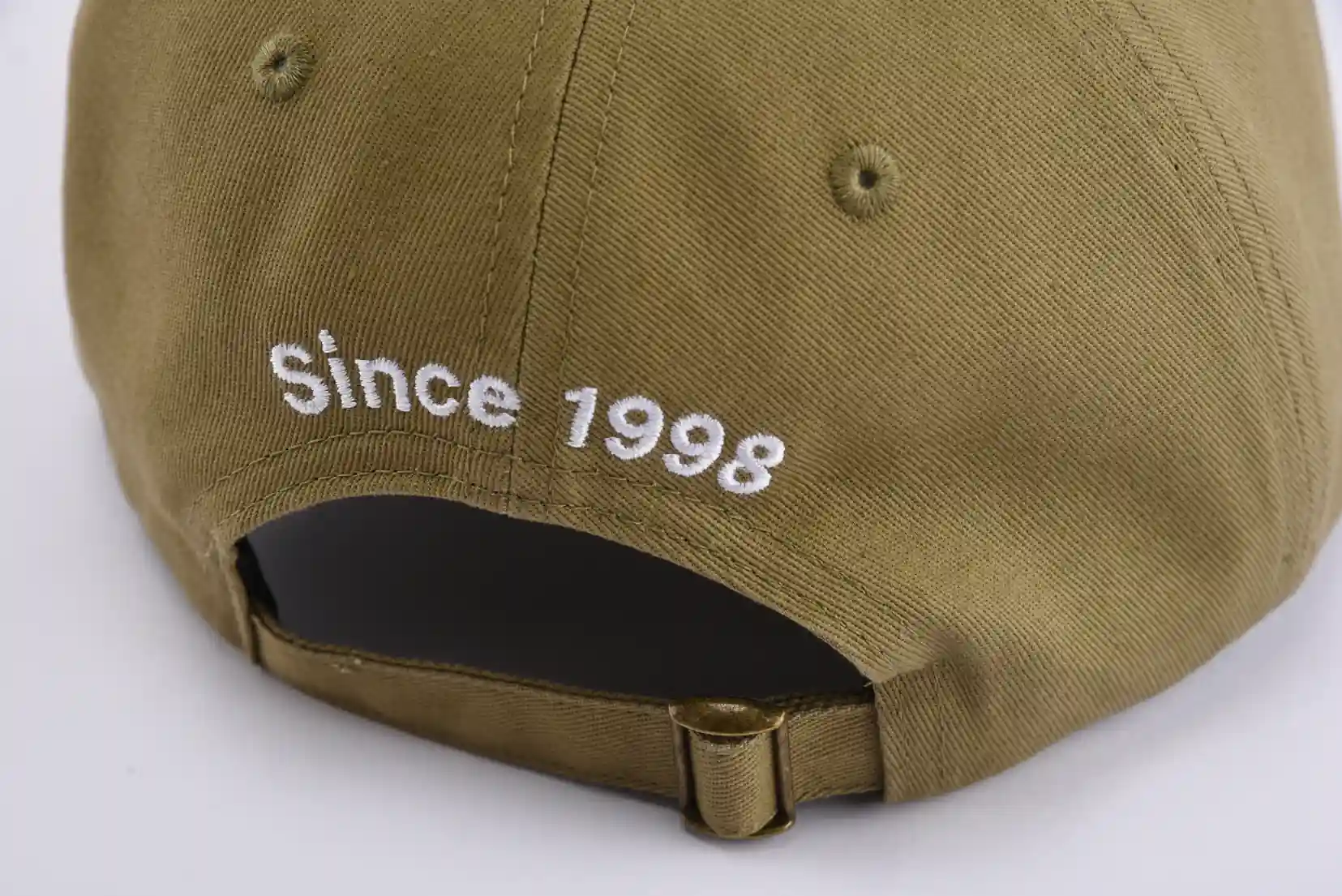 olive green baseball cap dad cap tri-glide slide buckle closure view KN2101051 olive green baseball cap dad cap tri-glide slide buckle closure view KN2101051