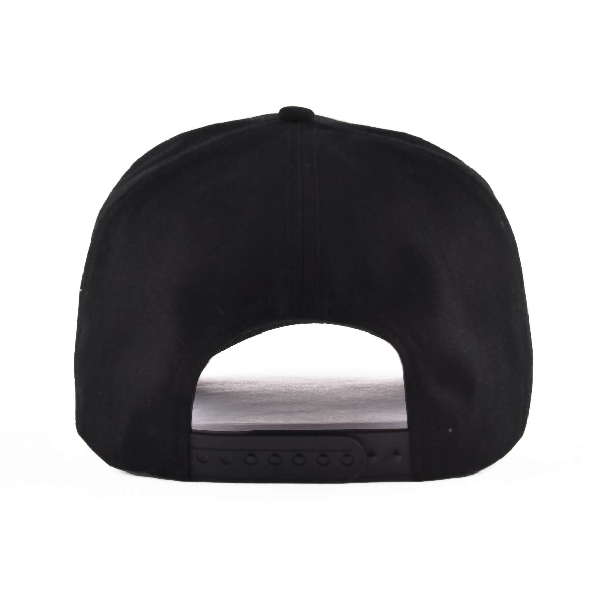 the back side of the men's black baseball cap KN2012151
