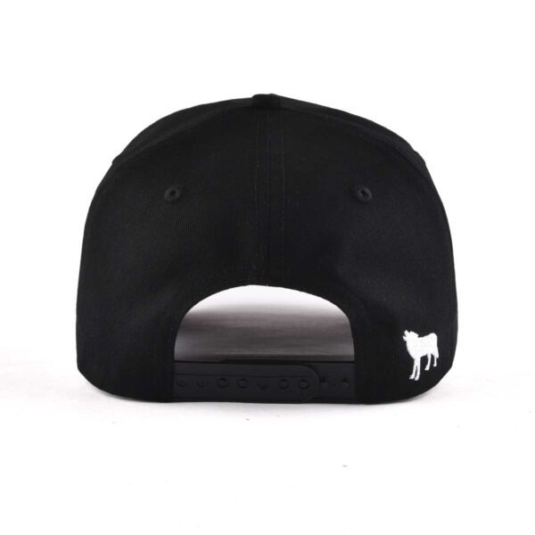 the back snap closure of all black baseball cap KN2012041