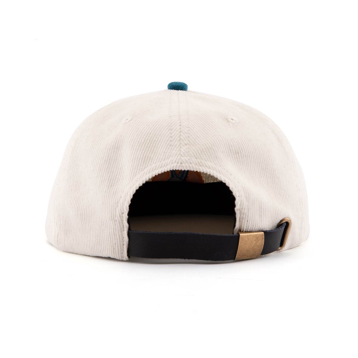 Aung Crown beige strapback hat with a metal buckle tuck-in closure KN2102041 Aung Crown beige strapback hat with a metal buckle tuck-in closure KN2102041