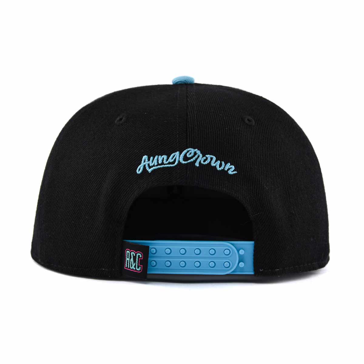 Aung Crown blue black snapback cap with a plastic double snap closure at the back SFG-220402-1 Aung Crown blue black snapback cap with a plastic double snap closure at the back SFG-220402-1