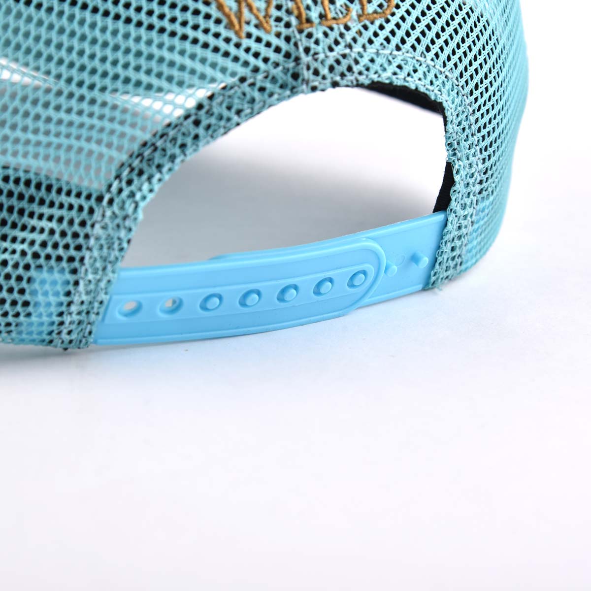 Aung Crown blue popular trucker hat with a blue plastic snap closure KN2012073 Aung Crown blue popular trucker hat with a blue plastic snap closure KN2012073