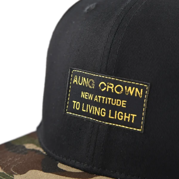 Aung Crown camouflage snapback with a woven label on the front KN2012154