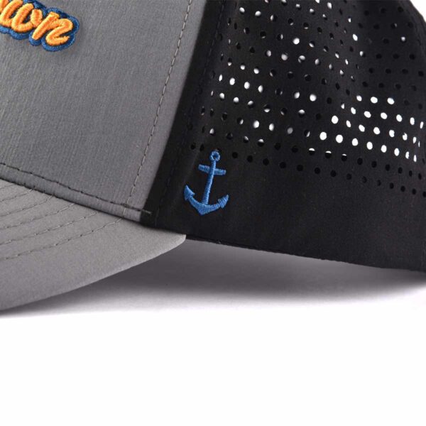 Aung Crown grey trucker hat for sports with a flat embroidery at the side KN2012042