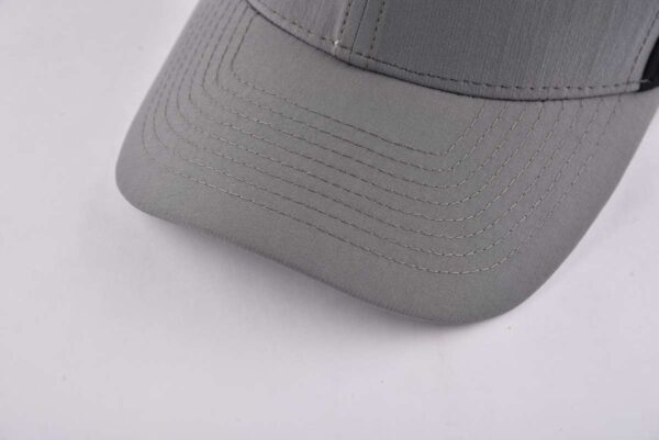 Aung Crown grey trucker hat with a gray curved brim KN2012042