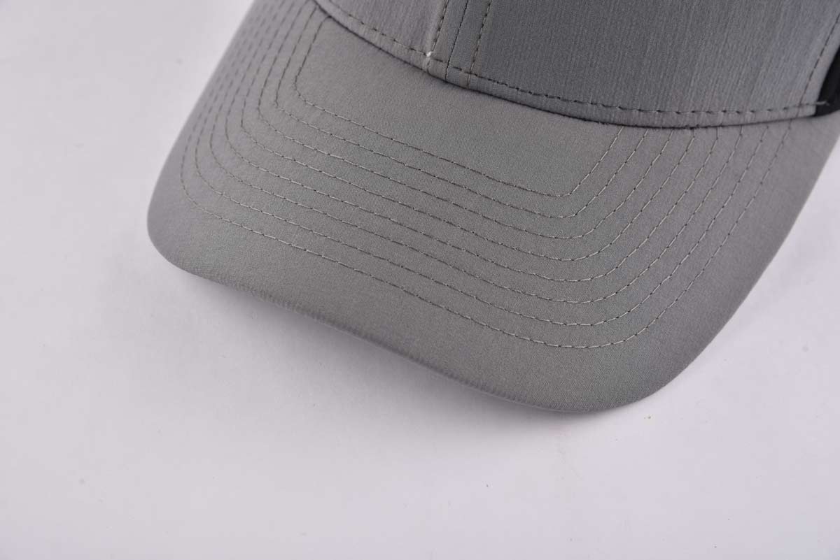Aung Crown grey trucker hat with a gray curved brim KN2012042 Aung Crown grey trucker hat with a gray curved brim KN2012042