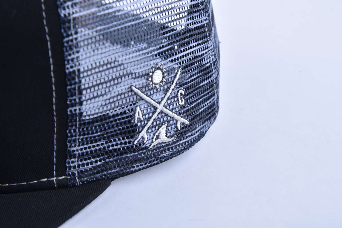 Aung Crown men's black flat brim trucker hat with a flat embroidery logo on the side KN2012111 Aung Crown men's black flat brim trucker hat with a flat embroidery logo on the side KN2012111