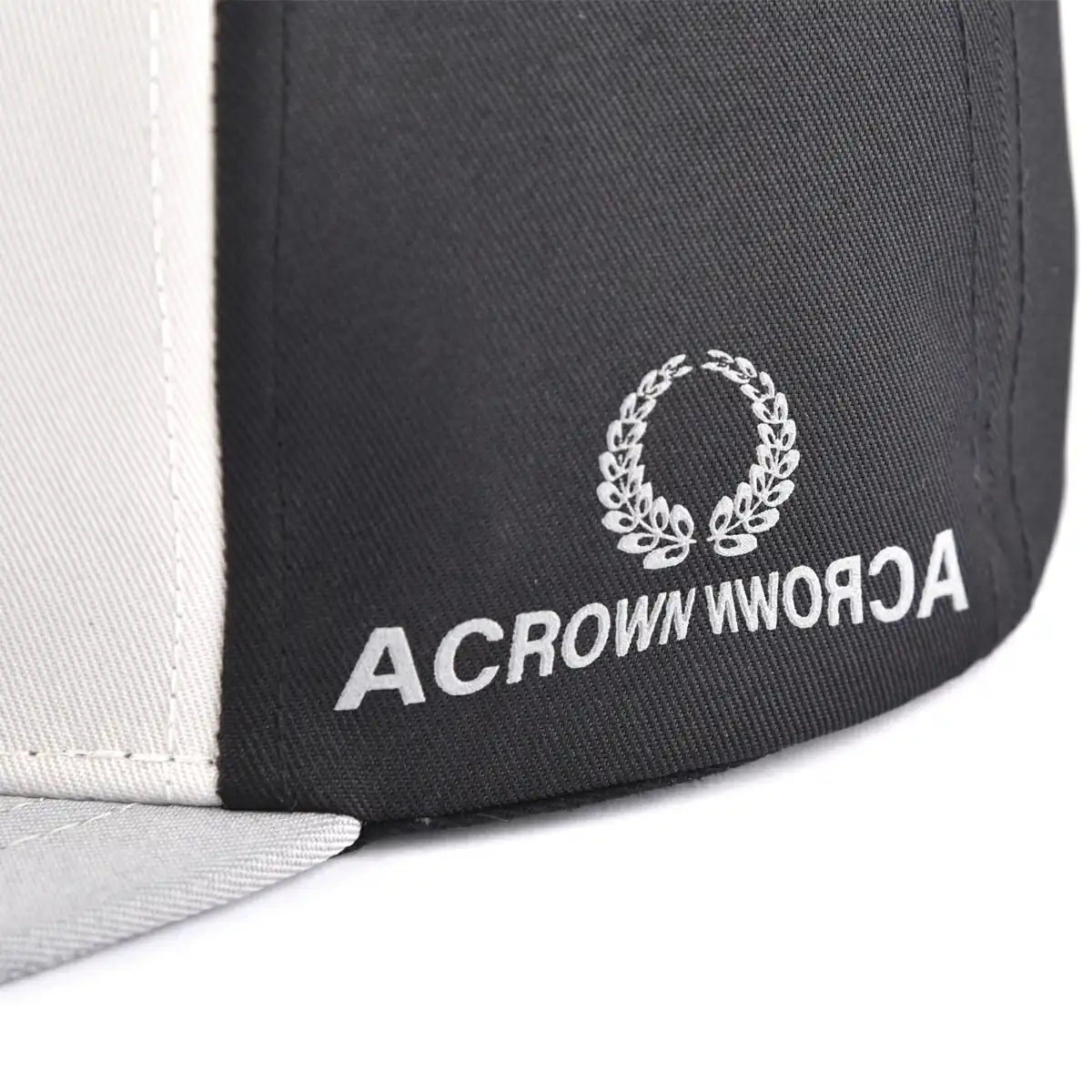 Aung Crown patchwork flex fitted hats with a flat embroidery logo on the left side KN2012101 Aung Crown patchwork flex fitted hats with a flat embroidery logo on the left side KN2012101