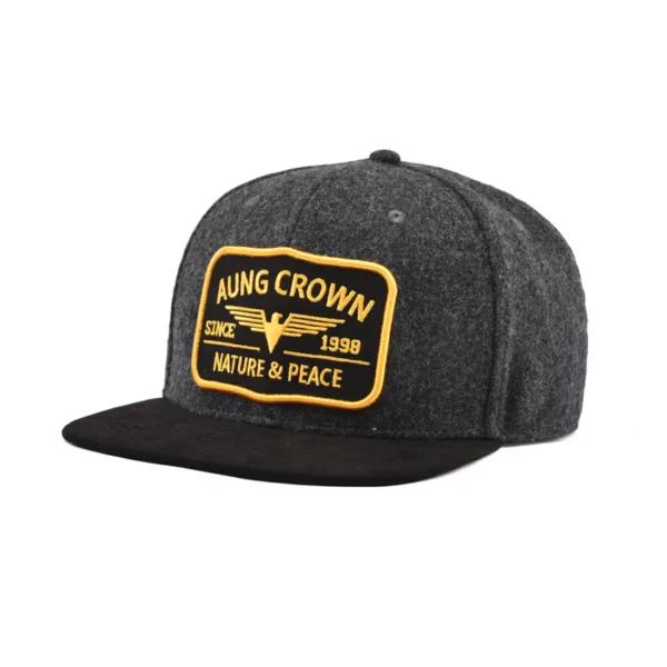 Aung Crown plain black snapback hat with a black flat brim ACNA2011126