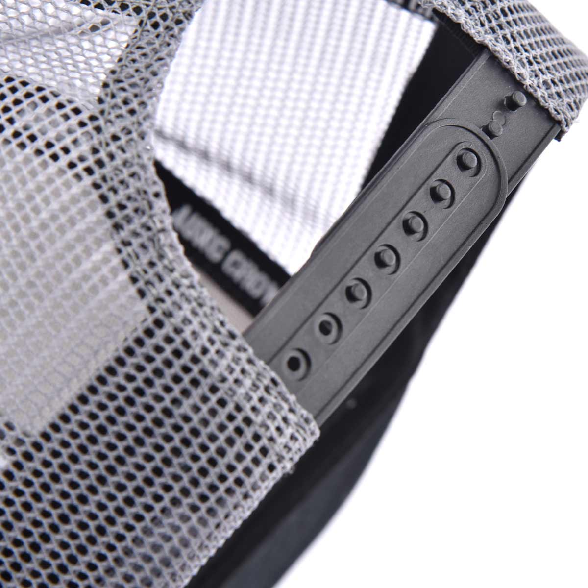 Aung Crown unisex white and black trucket hat with a black plastic snap closure KN2103033 Aung Crown unisex white and black trucket hat with a black plastic snap closure KN2103033