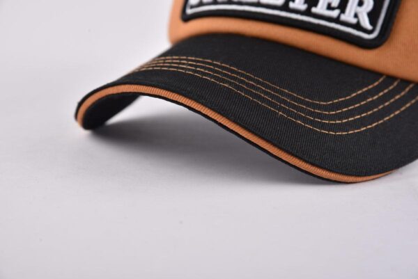 Streeter black-brown trucker hat for men with a curved sandwich brim KN2012093