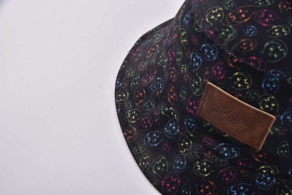 Streeter black floral bucket hat with a leather patch logo at the front KN2102191