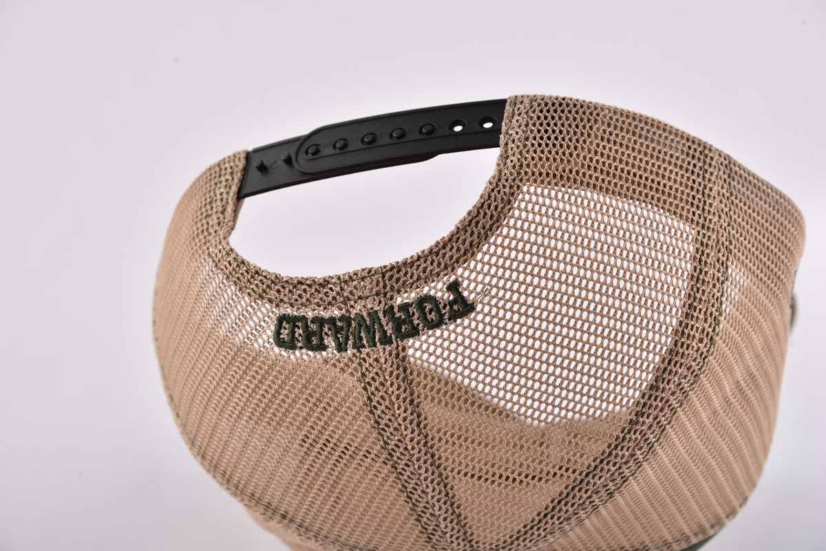 Streeter green-brown trucker hat men with a black plastic snap closure Streeter black-brown trucker hat men with a curved sandwitch brim KN2012093 Streeter green-brown trucker hat for men with a black plastic snap closure Streeter black-brown trucker hat men with a curved sandwitch brim KN2012093