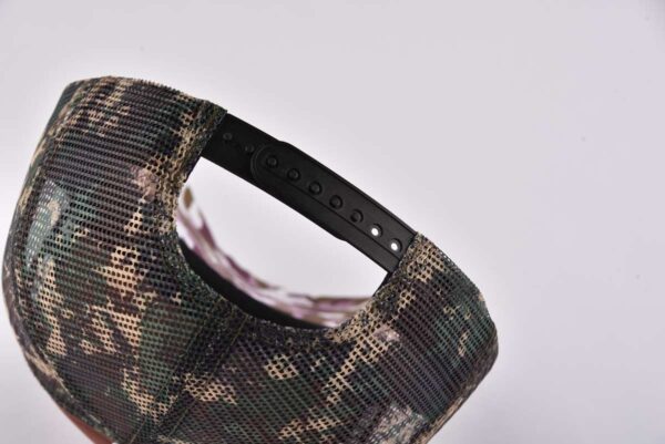 Streeter unisex fashion camo trucker hat with a black plastic snap closure at the back KN2012301-2