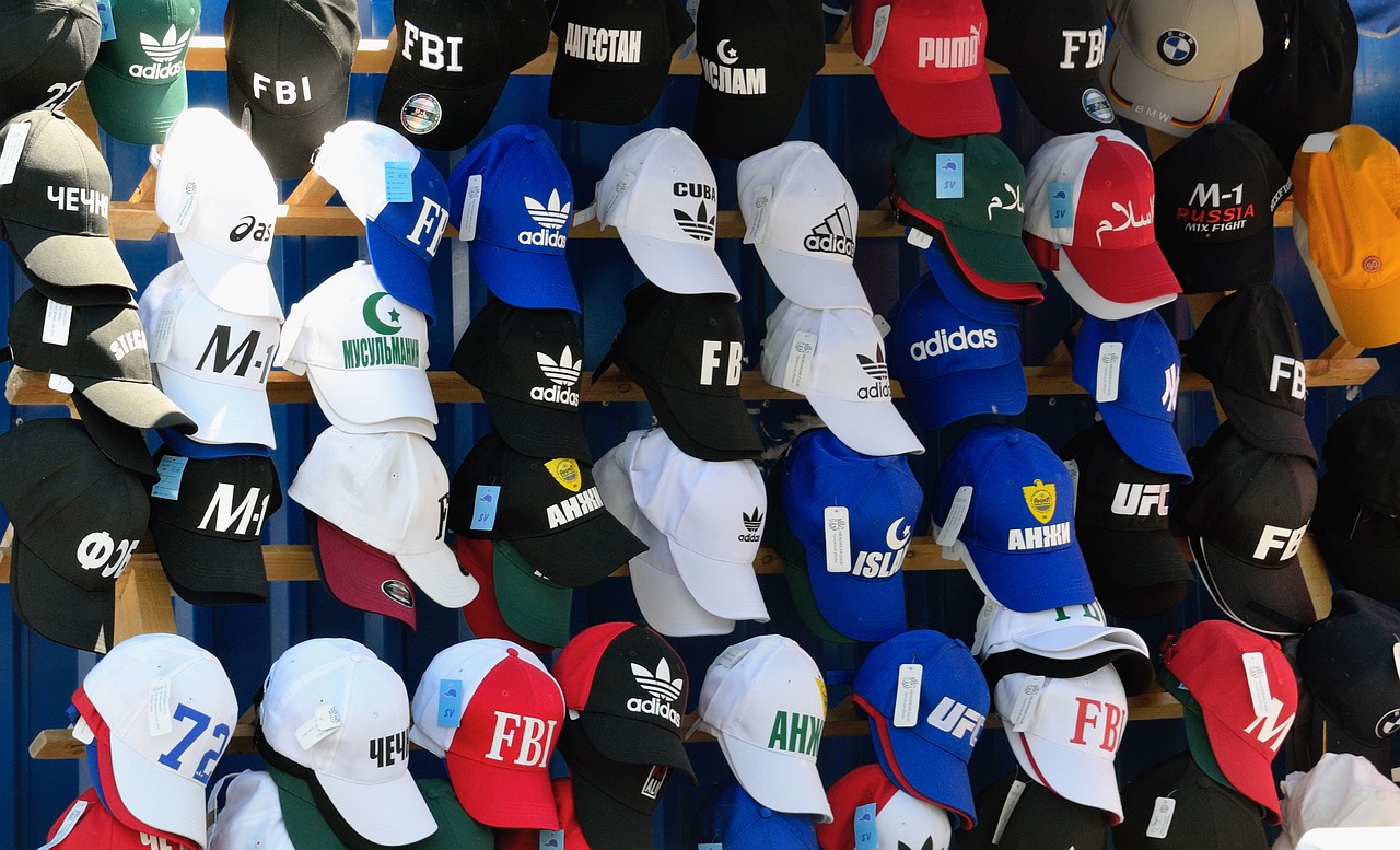 how to choose a baseball cap